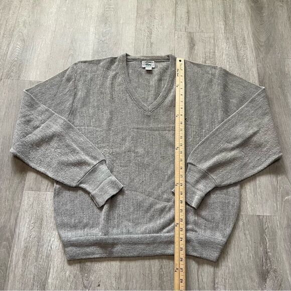 Vintage Izod Lacoste Mens Large Gray V Neck Orlon Acrylic Crocodile Sweater USA - Picture 5 of 5